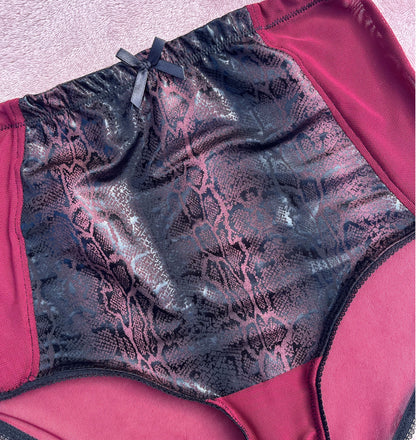 Ultra High Waist Brief